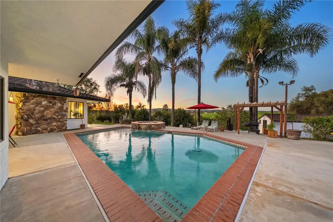 https://cdn.realtyfeed.com/cdn/127/306623334/3c37afaa8525d9c20ae374d2f32a6889.webp