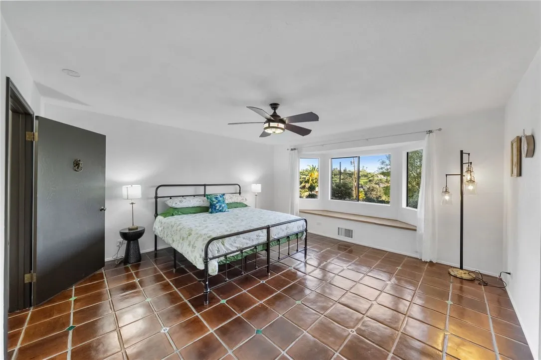 https://cdn.realtyfeed.com/cdn/127/306623334/4709ff35271aa59232bfe3f92529737b.webp