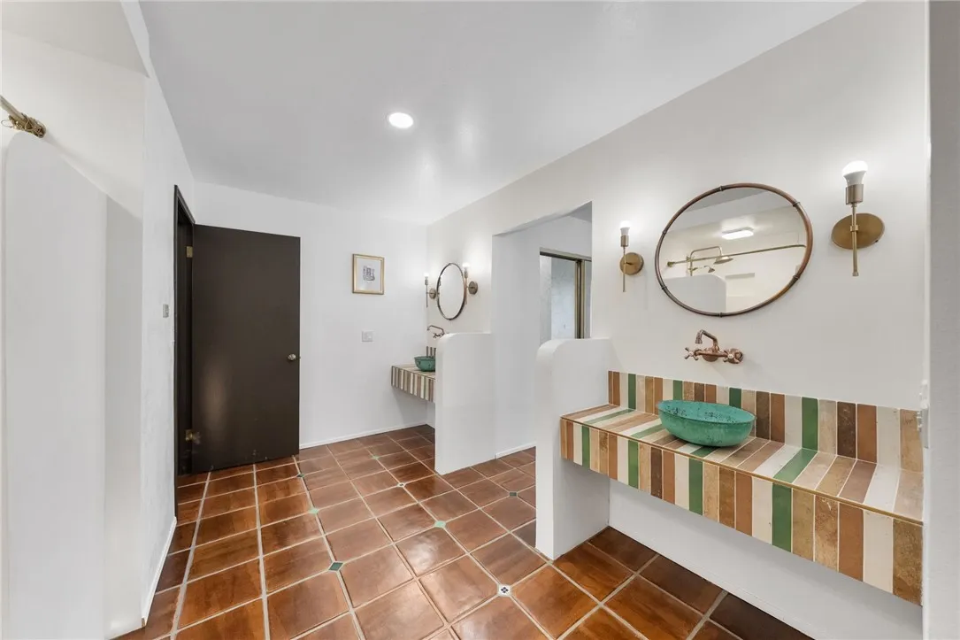 https://cdn.realtyfeed.com/cdn/127/306623334/9951d3ab2763a5ee06d25f0025817e94.webp