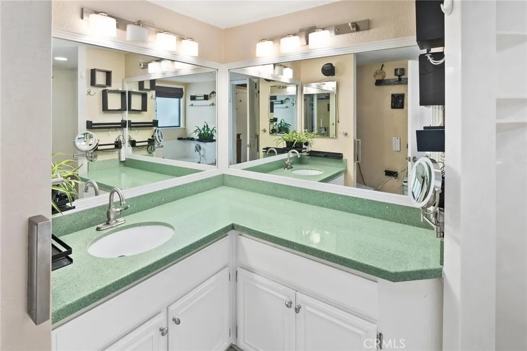 Photo #25: SR26013076 Listing: Photo #25