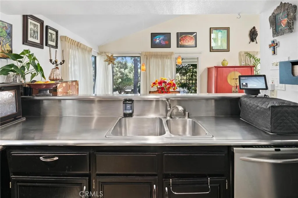 Photo #13: SR26013076 Listing: Photo #13