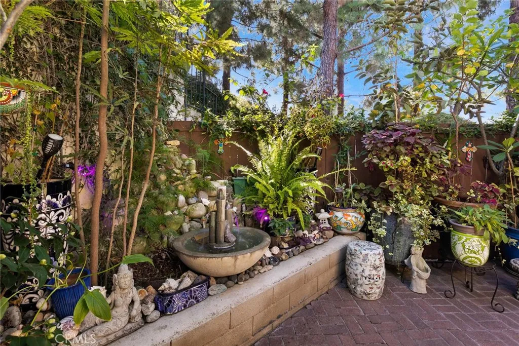 Photo #34: SR26013076 Listing: Photo #34