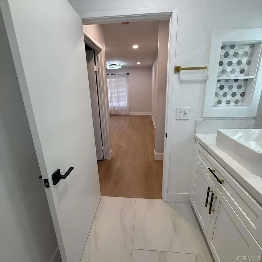 Photo #7: NDP2600588 Listing: Photo #7