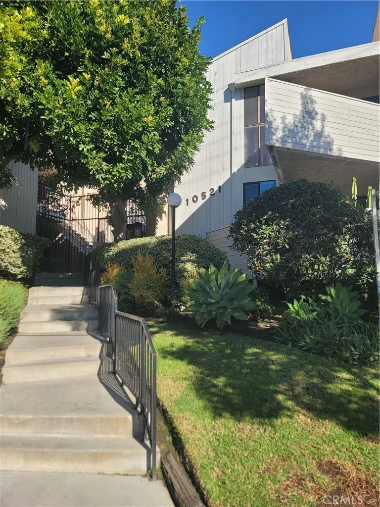 Los Angeles, CA 90034