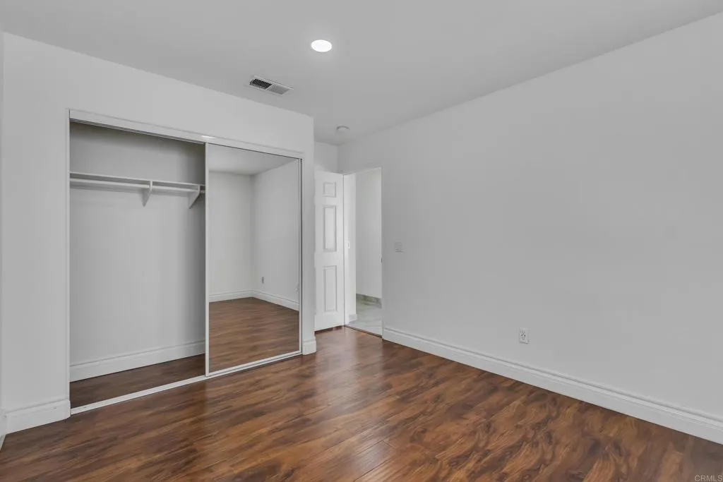 https://cdn.realtyfeed.com/cdn/127/306623410/3b999496cefd4f7934f39f9e78e860e3.webp