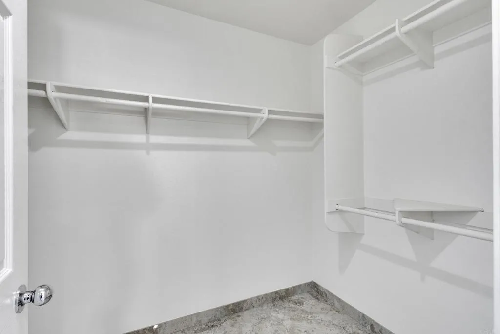 https://cdn.realtyfeed.com/cdn/127/306623410/940040f09afa3416cb74c66033d482f1.webp