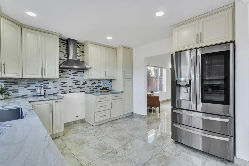 https://cdn.realtyfeed.com/cdn/127/306623410/f61f27650cfe81489588cbec5ffca824.webp
