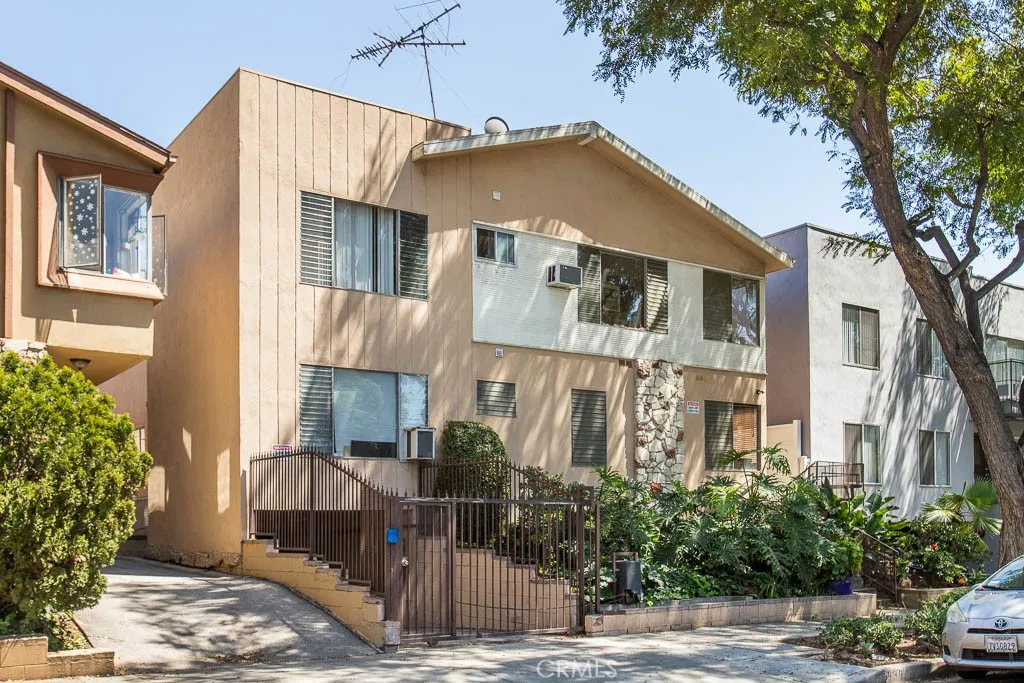 930 N Stanley Avenue Unit 8, West Hollywood, CA 90046