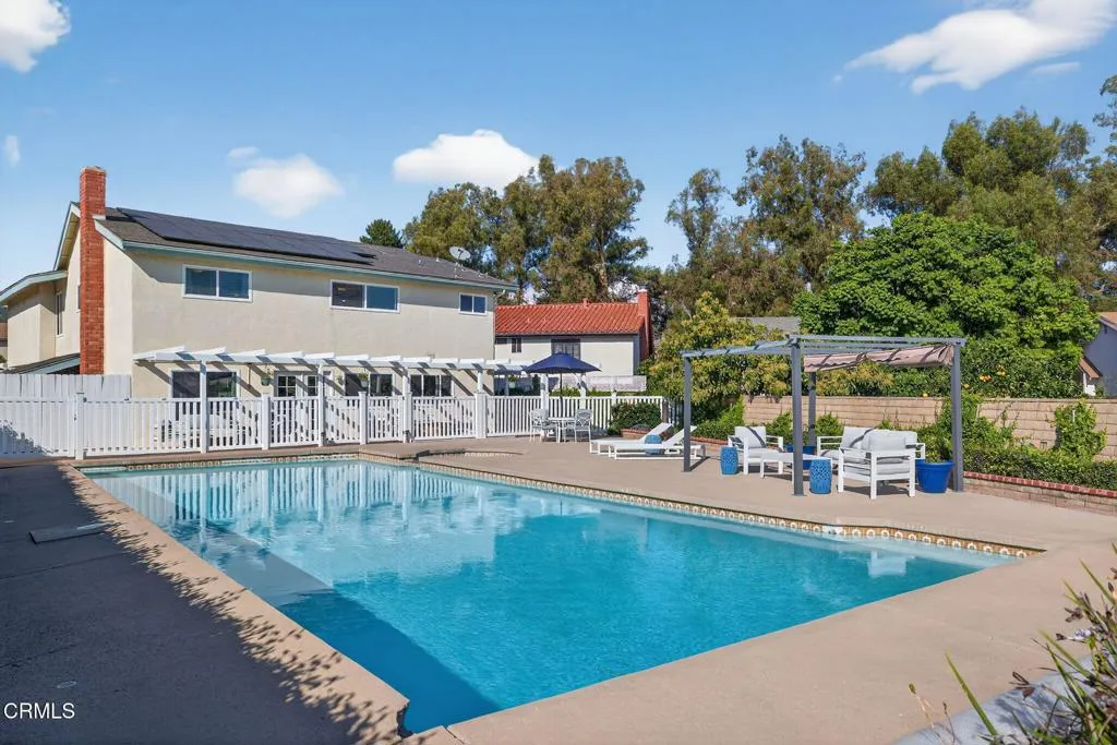 10696 Loma Vista Road, Ventura, CA 93004 - Main photo, Ventura, CA