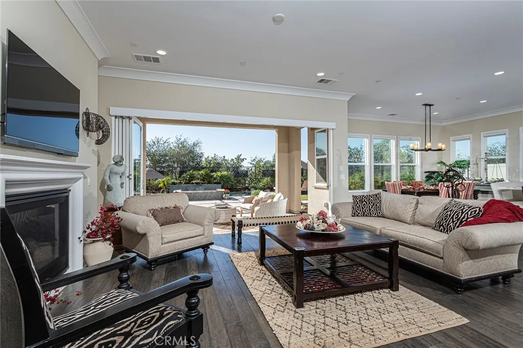 https://cdn.realtyfeed.com/cdn/127/306623494/f27ab744158f724343b6438f3de7681a.webp