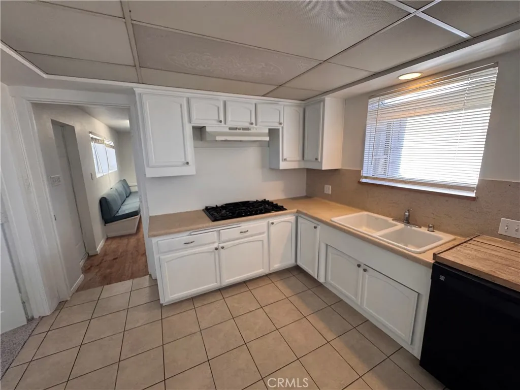 https://cdn.realtyfeed.com/cdn/127/306623501/230fac59335c12a14b270db6ddae4ba0.webp