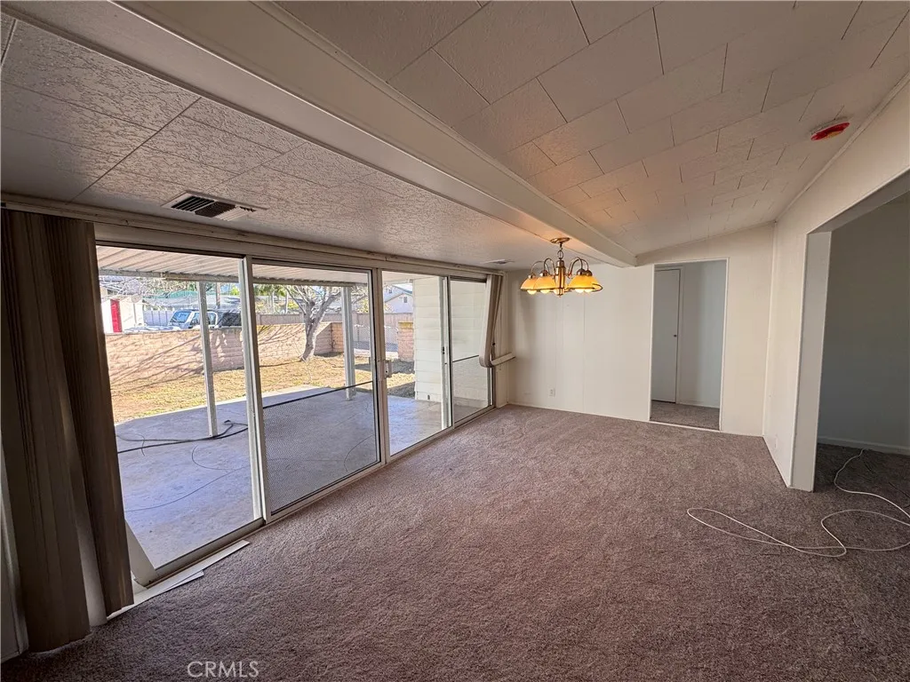 https://cdn.realtyfeed.com/cdn/127/306623501/68396801cd929a4c37d10ab084330f86.webp