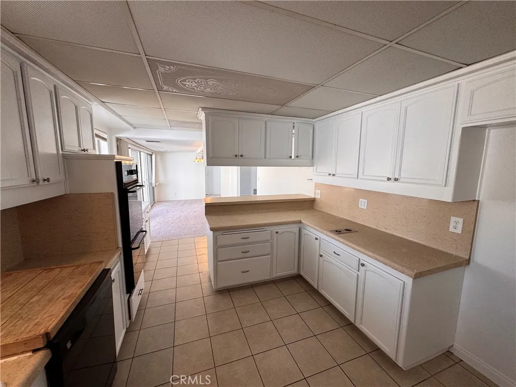 https://cdn.realtyfeed.com/cdn/127/306623501/de5b0cb4353001954f56bbfc8de70769.webp
