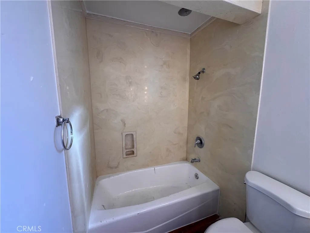 https://cdn.realtyfeed.com/cdn/127/306623501/e7f9a56ad0a830173b46be2d9f37026c.webp