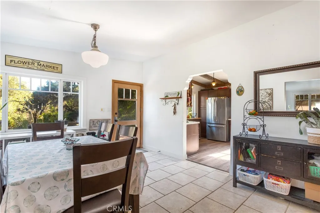 https://cdn.realtyfeed.com/cdn/127/306623535/0cb14562e3b24111f684ccae382a840e.webp