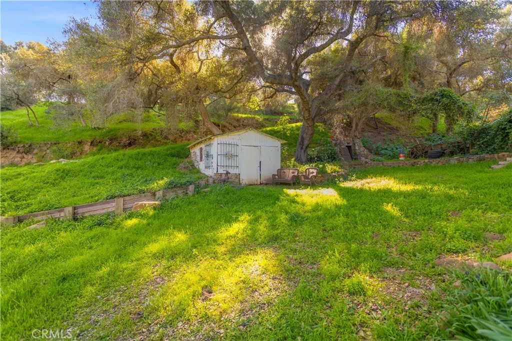https://cdn.realtyfeed.com/cdn/127/306623535/70302fc9da934be981e79baa4f897bdb.webp