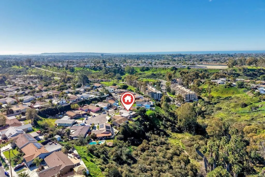 https://cdn.realtyfeed.com/cdn/127/306623634/37c02f5d98702fd725c65ca087eb6827.webp