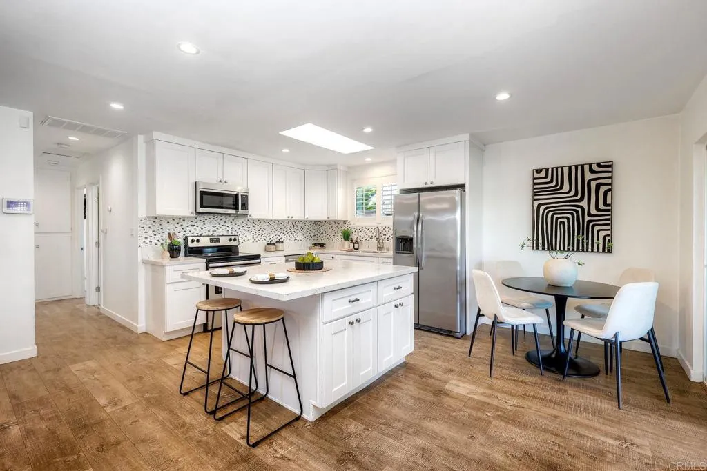 https://cdn.realtyfeed.com/cdn/127/306623634/39ec7bcb8793620419357e3cb604a737.webp