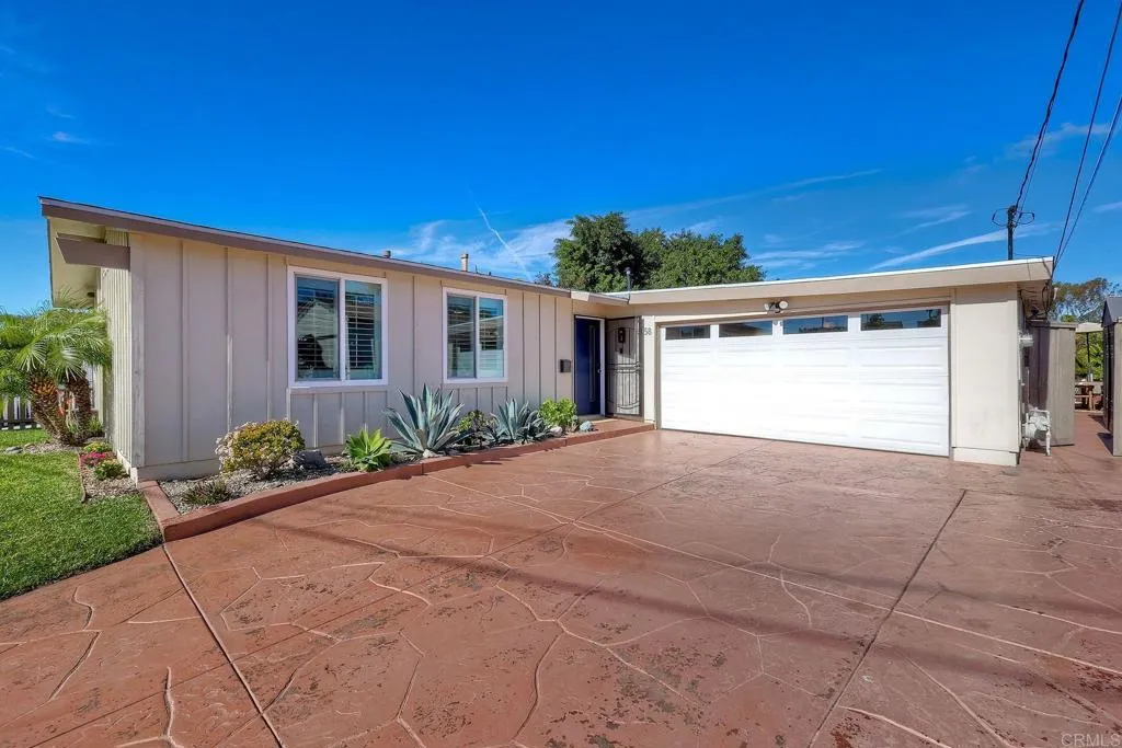https://cdn.realtyfeed.com/cdn/127/306623634/455f4ce63a676f177971a45ae5596675.webp