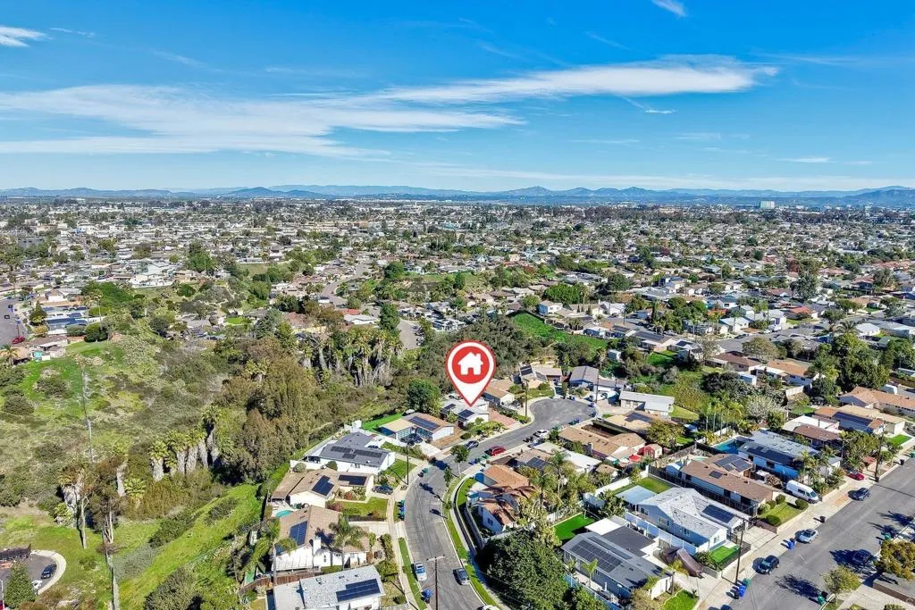 https://cdn.realtyfeed.com/cdn/127/306623634/ad06acc408e3cc1fb70b1c111f6be446.webp
