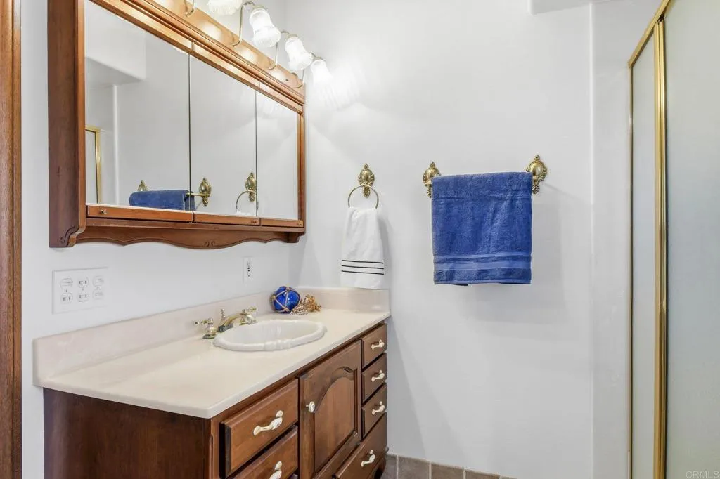 https://cdn.realtyfeed.com/cdn/127/306623635/ec5904379c7213f63306d5b4e9c725d7.webp