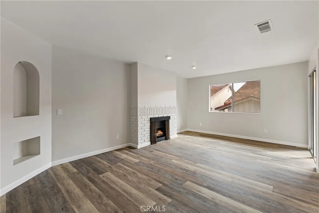 https://cdn.realtyfeed.com/cdn/127/306623657/9319615b17e9106cc0c38309ebf6344d.webp