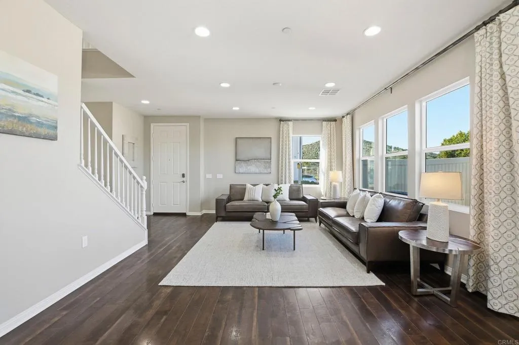 https://cdn.realtyfeed.com/cdn/127/306623843/1015763b78ccac65235cc0101d6d703e.webp