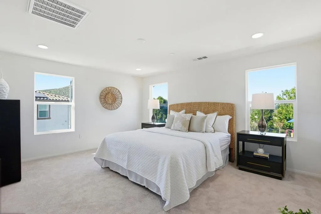 https://cdn.realtyfeed.com/cdn/127/306623843/185966c7bdd0596d45de9cd515b40d13.webp