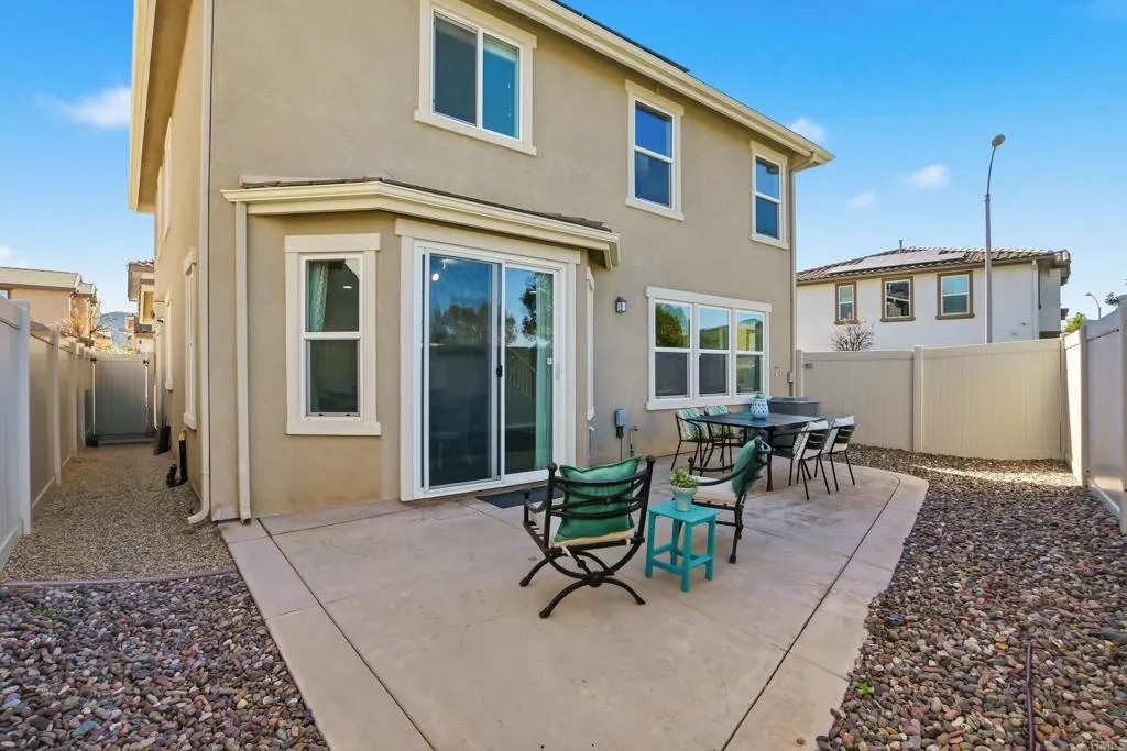 https://cdn.realtyfeed.com/cdn/127/306623843/3304093fecf285f9140573738855fb84.webp