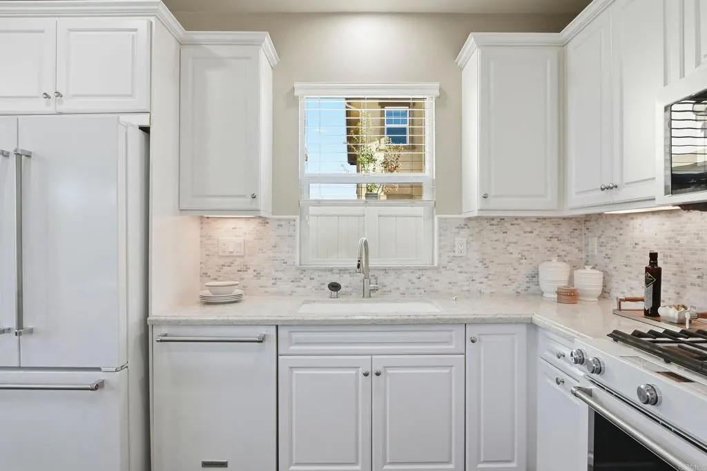 https://cdn.realtyfeed.com/cdn/127/306623843/55fb9ff4ba41b2abadd9977701e75a4d.webp