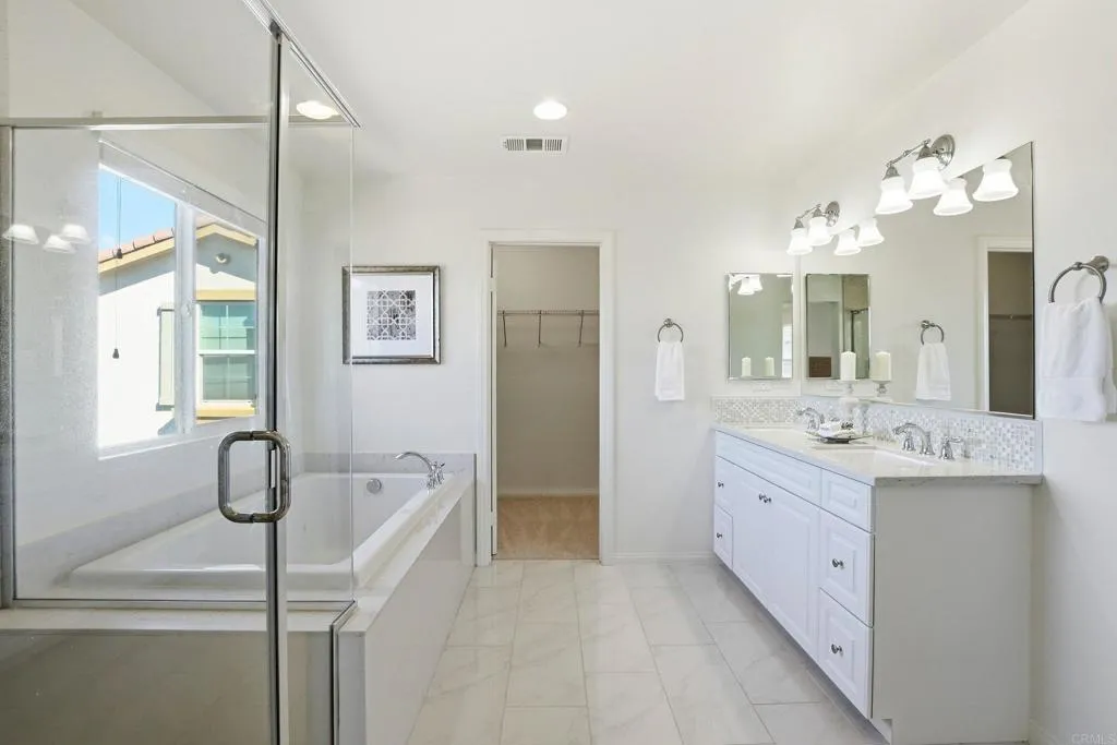 https://cdn.realtyfeed.com/cdn/127/306623843/c663273318e3fde49e8eef428774bfae.webp