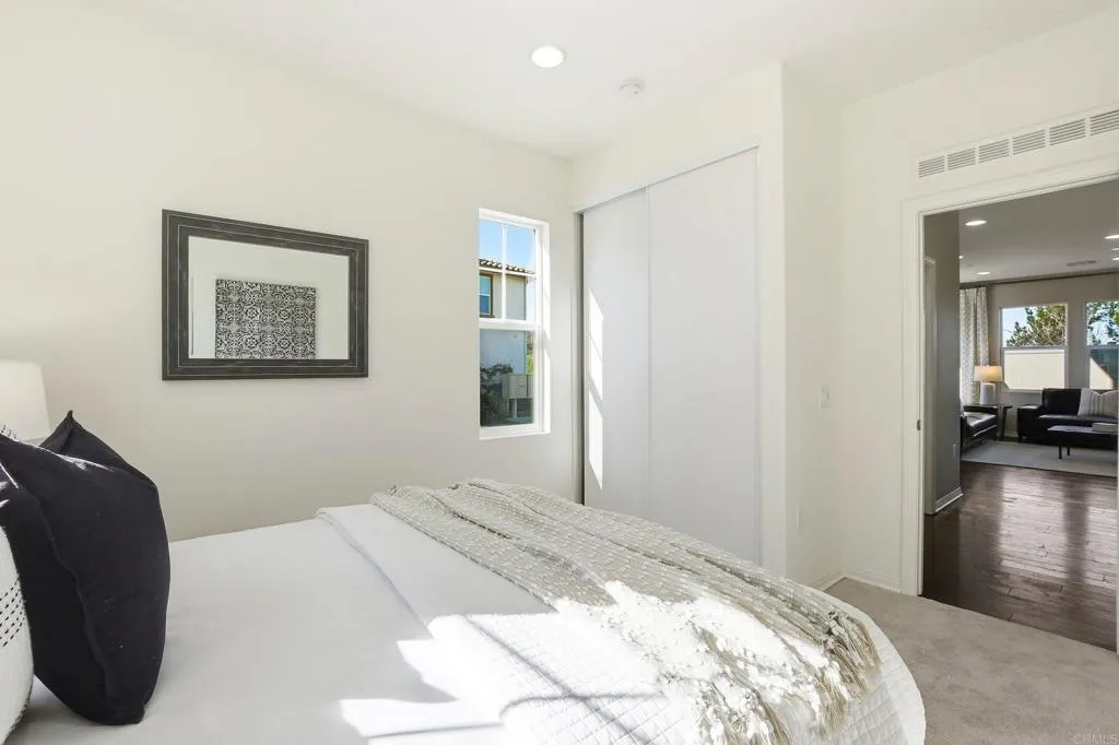 https://cdn.realtyfeed.com/cdn/127/306623843/db39c24bae82c5436fa0992160d90a13.webp