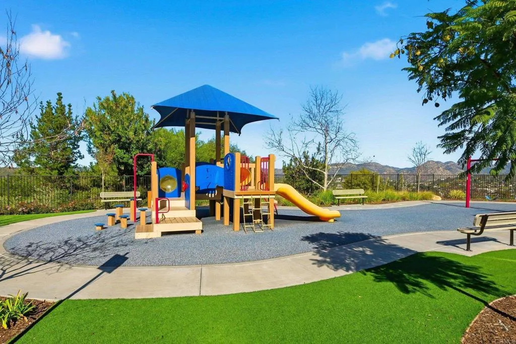 https://cdn.realtyfeed.com/cdn/127/306623843/db70c2cff5b564582b42c74d898b289a.webp