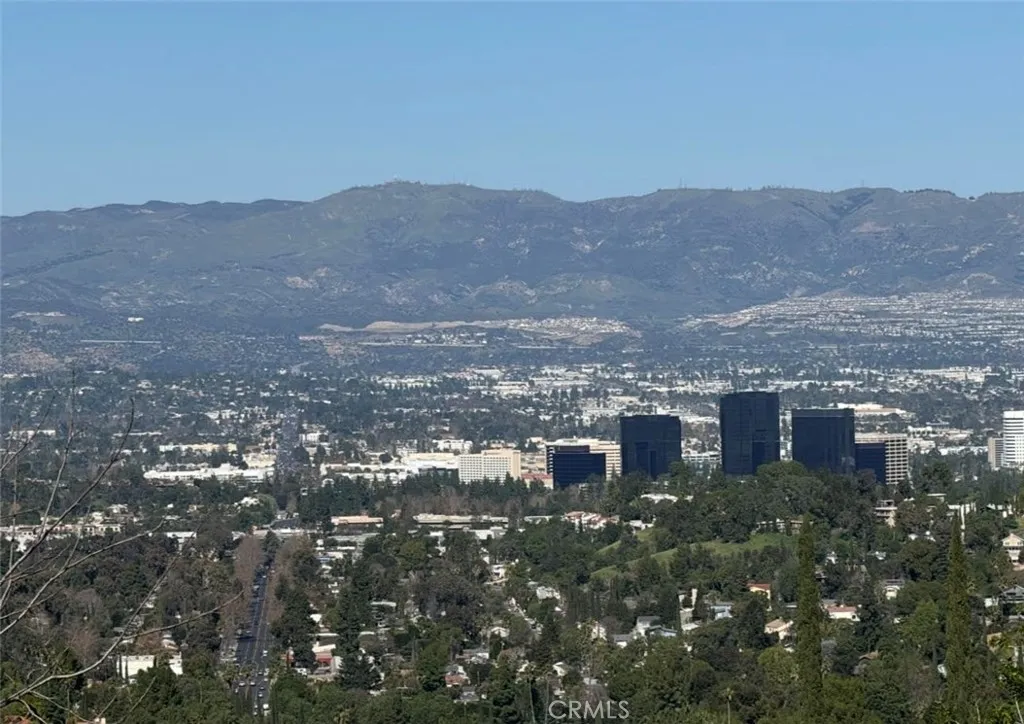 Woodland Hills, CA 91364