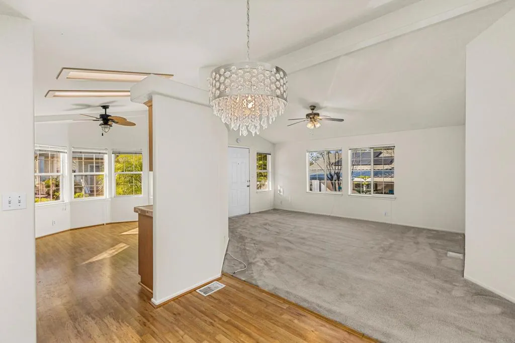https://cdn.realtyfeed.com/cdn/127/306623931/89ffc5d0a1e14a5d8840e61fcce6e639.webp