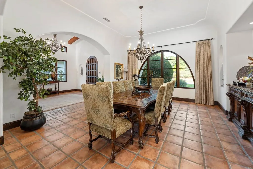 6870 La Valle Plateada, Rancho Santa Fe, CA, 92067