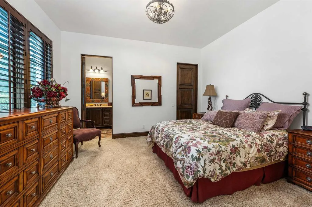 https://cdn.realtyfeed.com/cdn/127/306623950/85d93cf36c7c978154c4c6021a79b2d6.webp