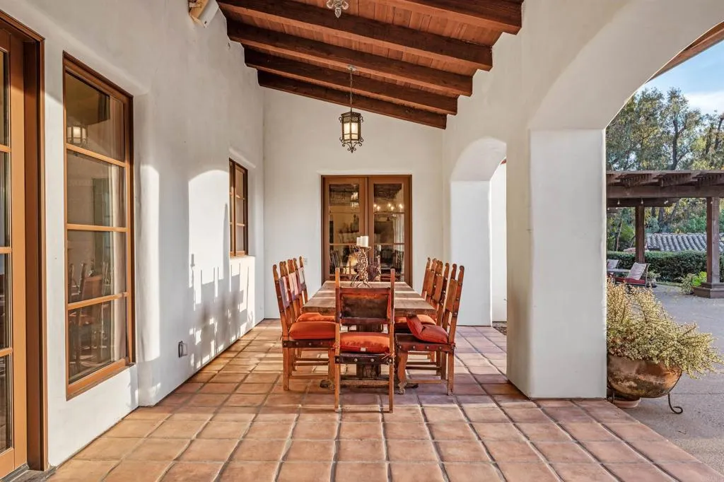 https://cdn.realtyfeed.com/cdn/127/306623950/928661eaf3def0e4806d07d18f7503e1.webp