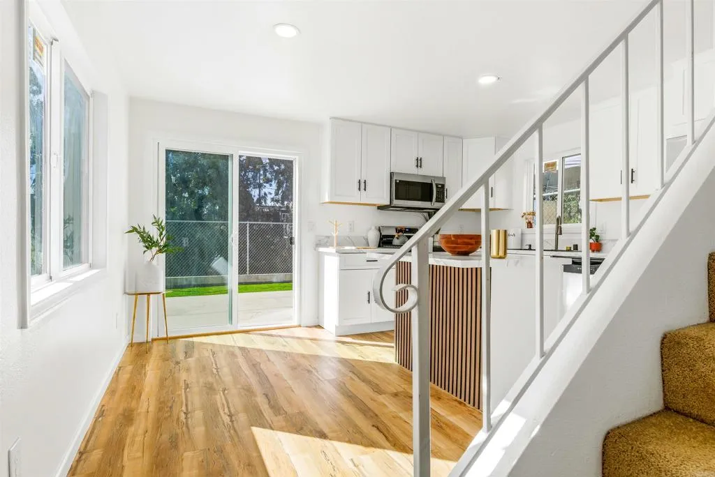 https://cdn.realtyfeed.com/cdn/127/306624011/053ad669640a790680dc477e3d52ba74.webp