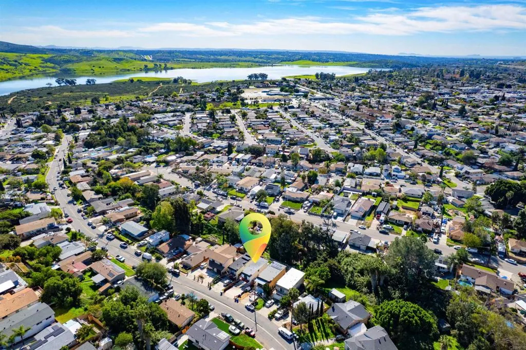 https://cdn.realtyfeed.com/cdn/127/306624011/6c675bacb65876aa3346d521304e1c7d.webp