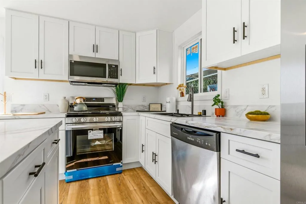 https://cdn.realtyfeed.com/cdn/127/306624011/837333c593a11b16a9cc3fe1d14868f7.webp