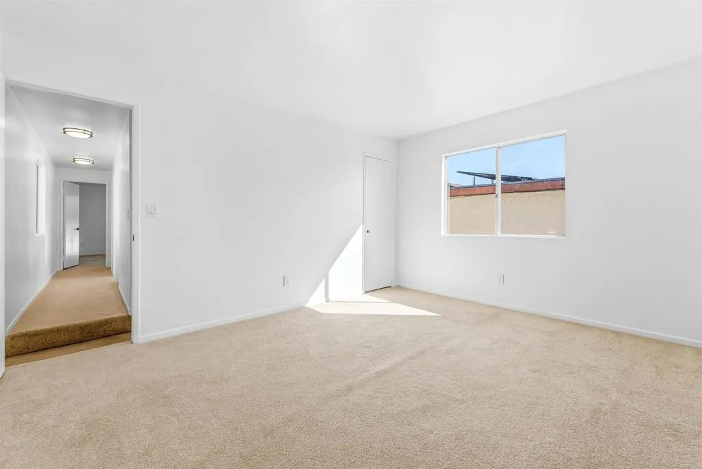 https://cdn.realtyfeed.com/cdn/127/306624011/91a3687ceb2526f1a96146a1d1fa805c.webp