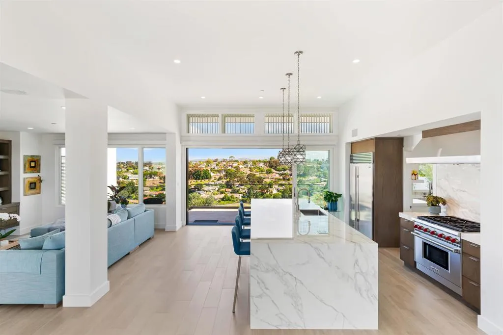 https://cdn.realtyfeed.com/cdn/127/306624020/57fc2eda506159d14178cb9e13164a19.webp