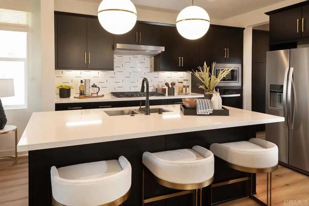 https://cdn.realtyfeed.com/cdn/127/306624072/3e48f214945c203019723cd56260f488.webp
