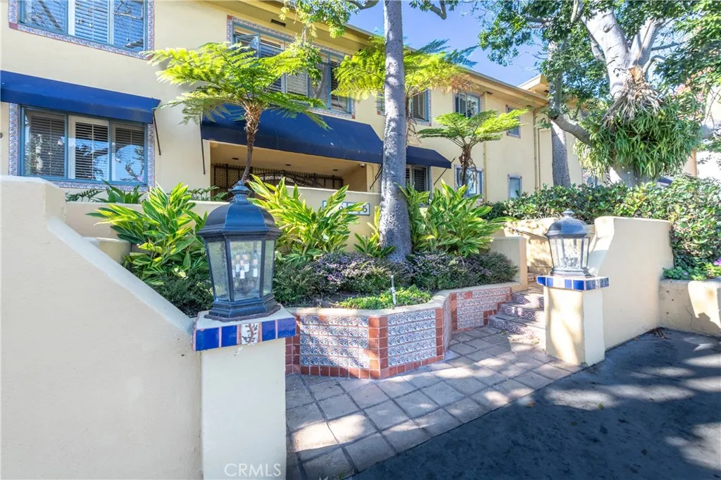 1615 N Laurel Avenue Unit 203, Los Angeles, CA 90046 - Photo 3 of 27, Los Angeles, CA