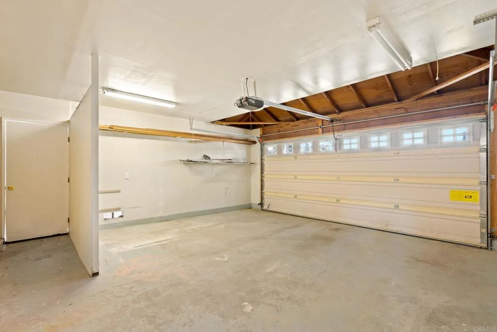 https://cdn.realtyfeed.com/cdn/127/306624221/1f94d18b9b973d13acd25369f37d175c.webp