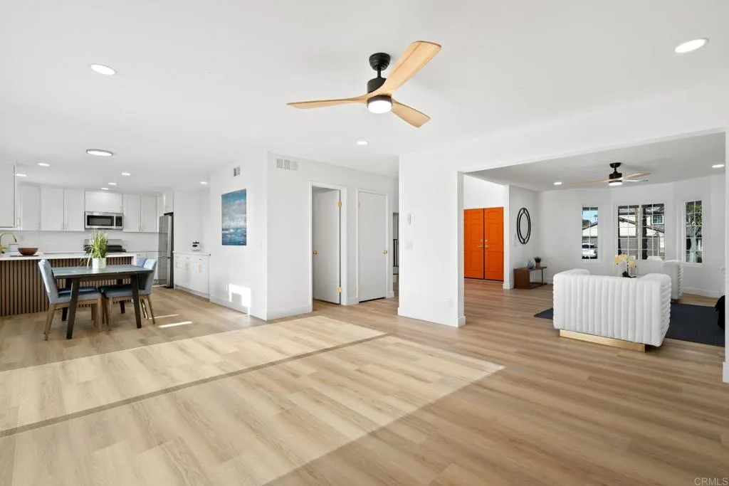 https://cdn.realtyfeed.com/cdn/127/306624221/802c15384211a98352f6f73af4baa8dd.webp