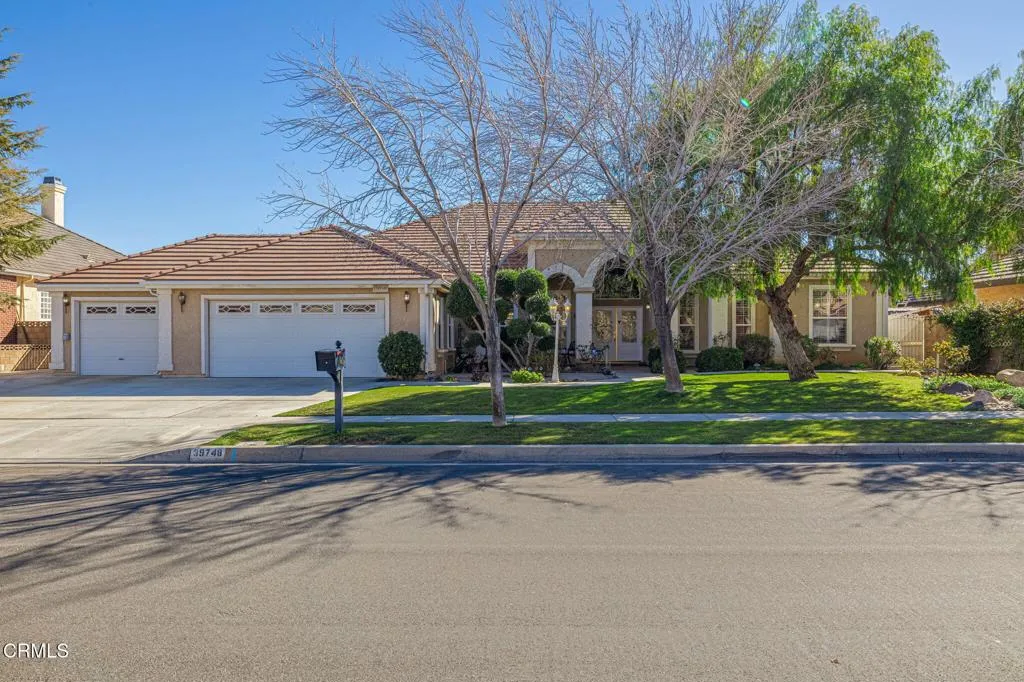 39748 Golfers Drive, Palmdale, CA 93551 - Main photo, Palmdale, CA