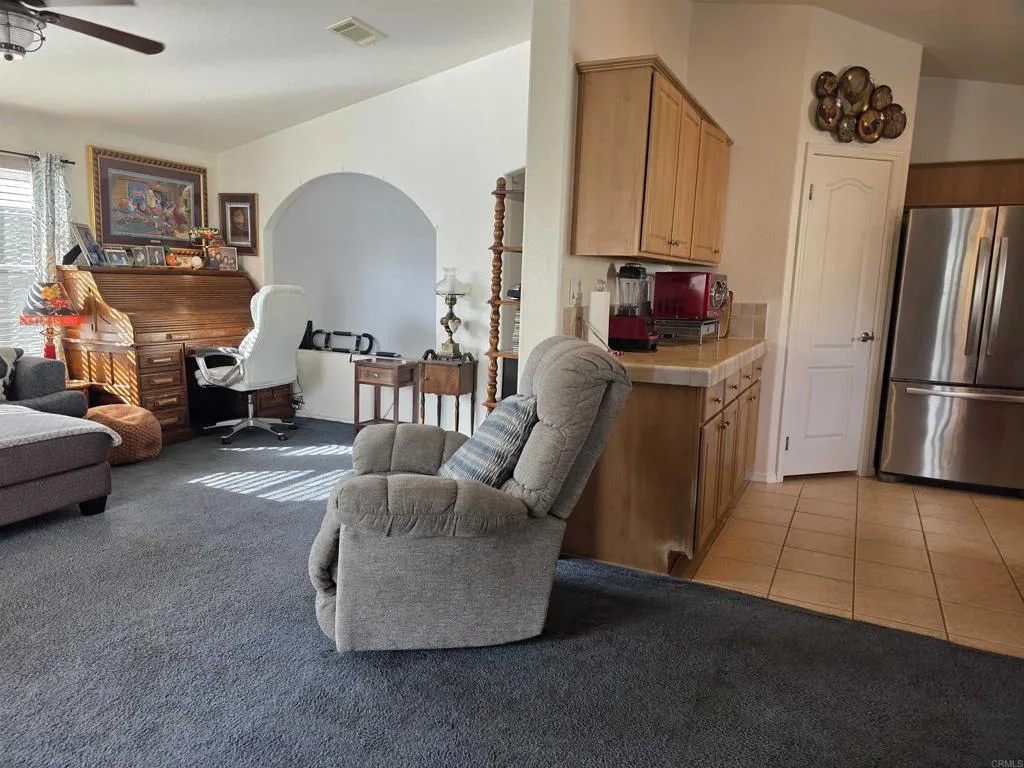 https://cdn.realtyfeed.com/cdn/127/306624287/75f3539a2747c3c385464b4d754300dd.webp