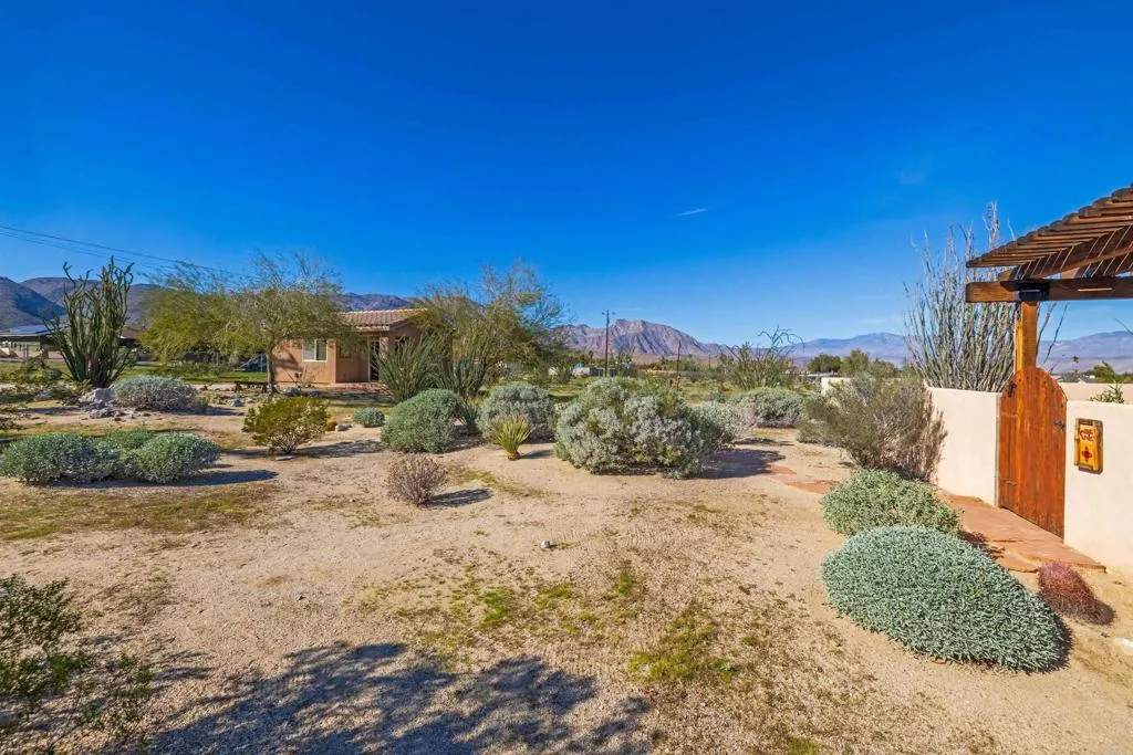 https://cdn.realtyfeed.com/cdn/127/306624319/7a2689959ca9bcd318e1ebd999dade1e.webp